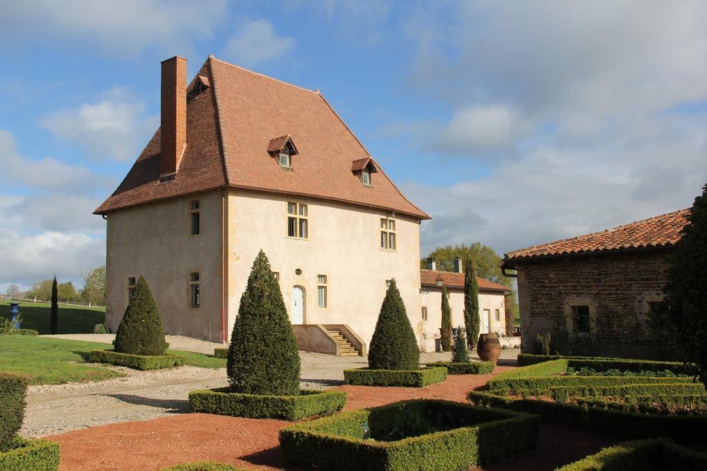 Bed and Breakfast Manoir De Malfarat Charlieu Exterior foto