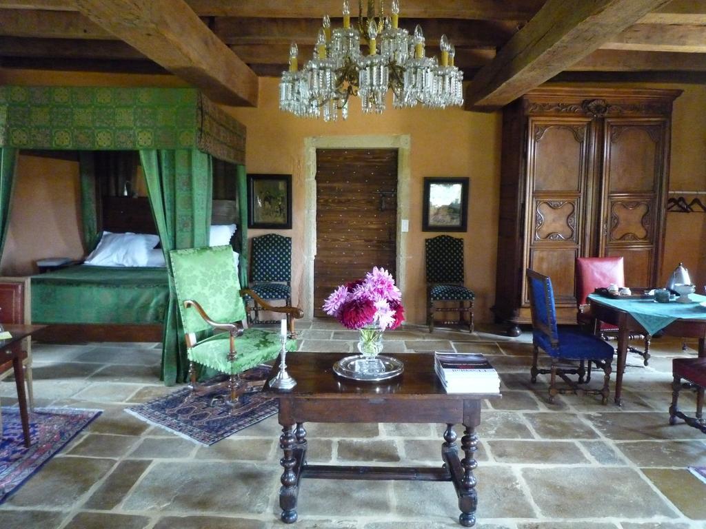 Bed and Breakfast Manoir De Malfarat Charlieu Exterior foto